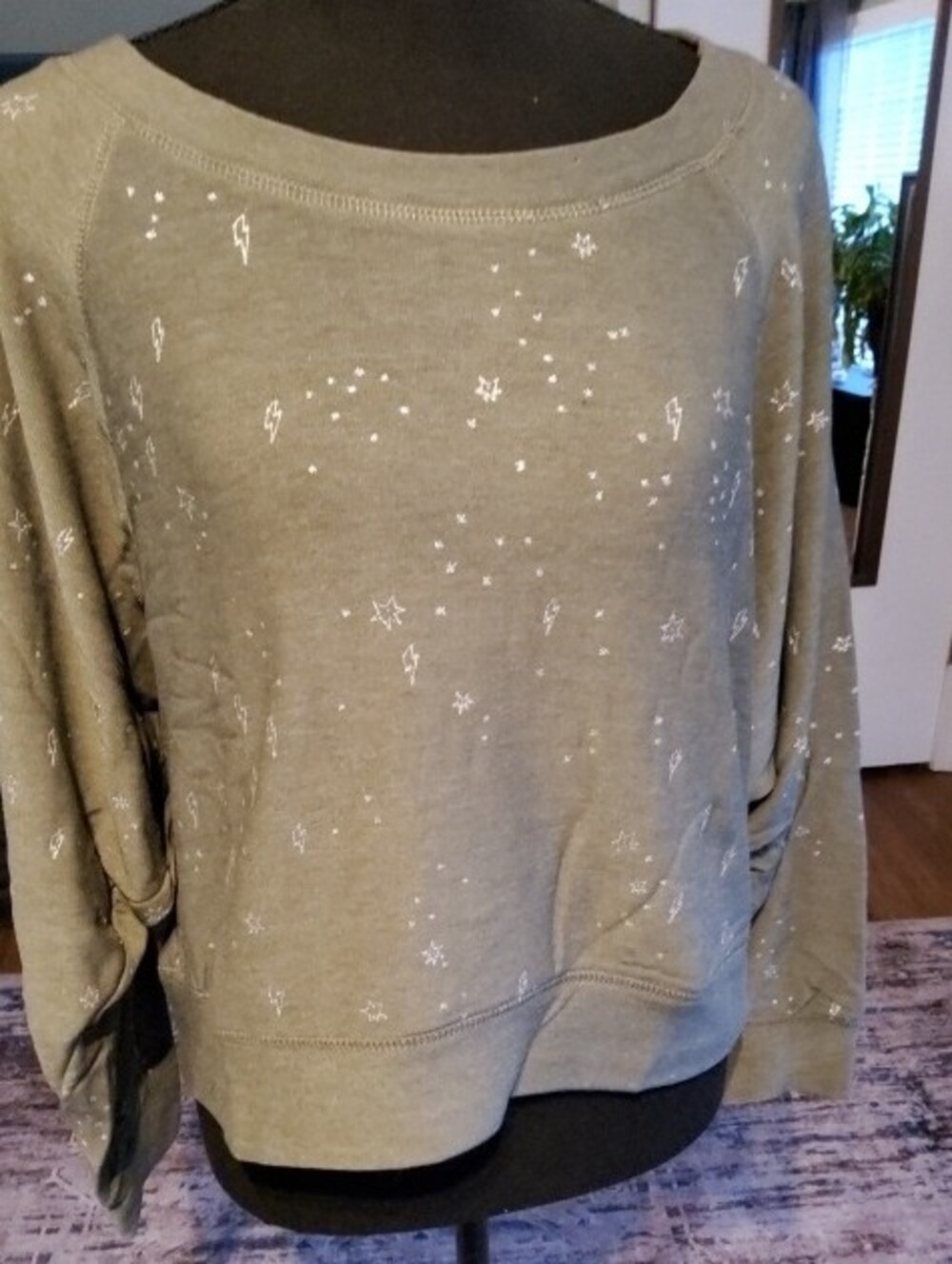 Chaser Cropped Batwing Pullover NIP NWT Medium
